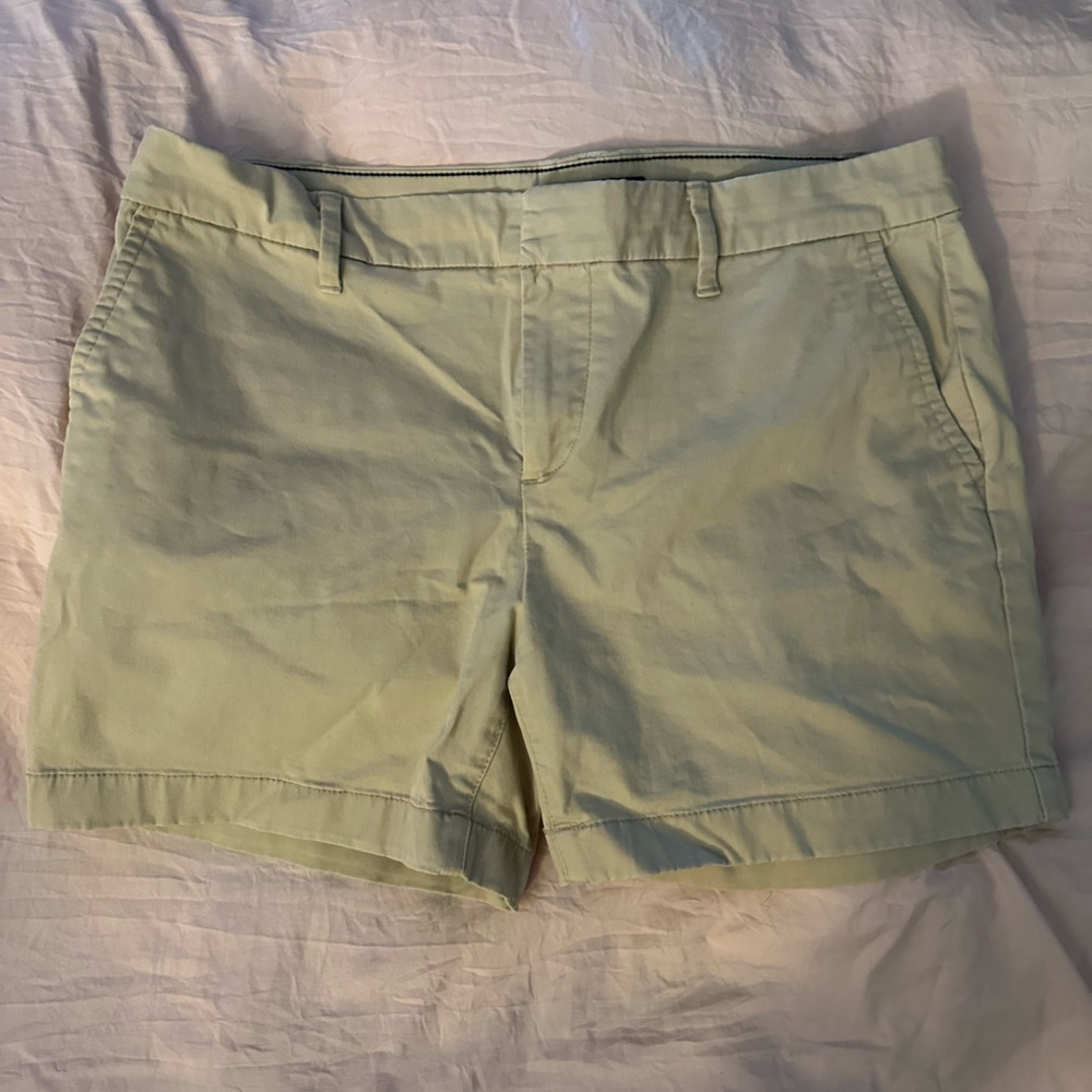 Women’s khaki Tommy Hilfiger shorts